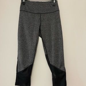 Gray leggings size small Capri